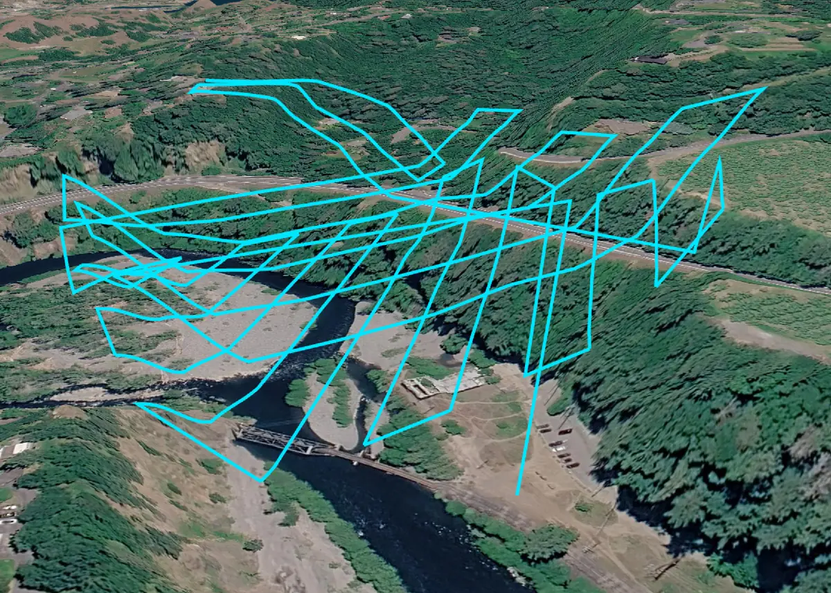 3D preview of the same crosshatch and linear mapping flight paths over the river valley